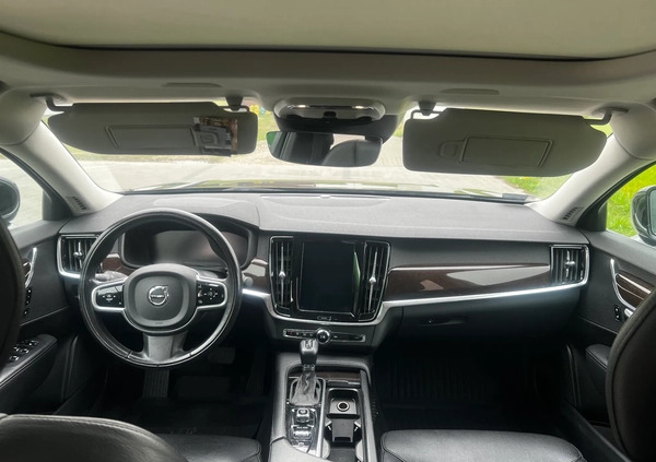 Volvo S90 cena 95940 przebieg: 175000, rok produkcji 2018 z Toruń małe 37